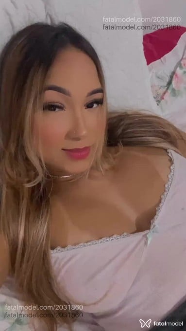 Acompanhante mulher loira (o) de olhos castanhos - Lara Acompanhante mulher loira (o) de olhos castanhos - Lara