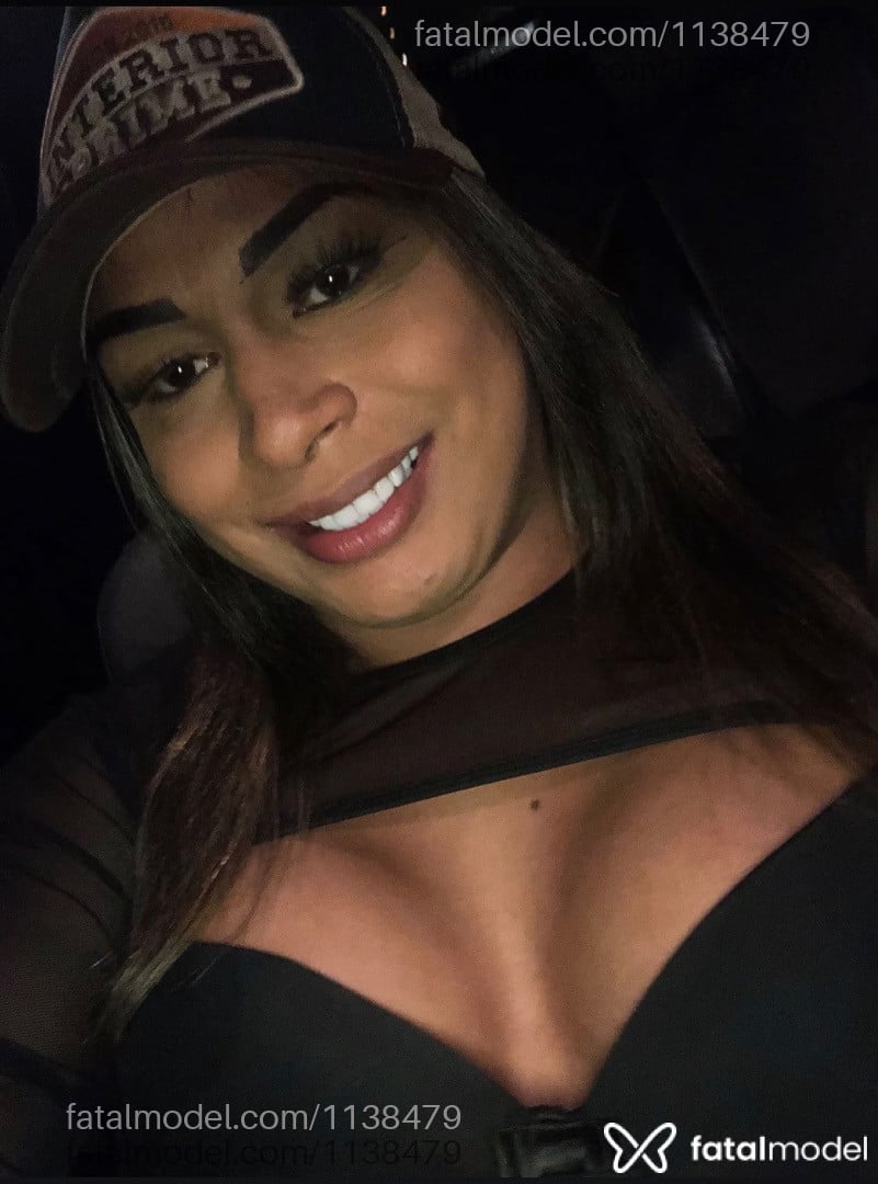 Acompanhante mulher trans loira (o) de olhos castanhos em São Sebastião do Paraíso - Camila Alvarenga