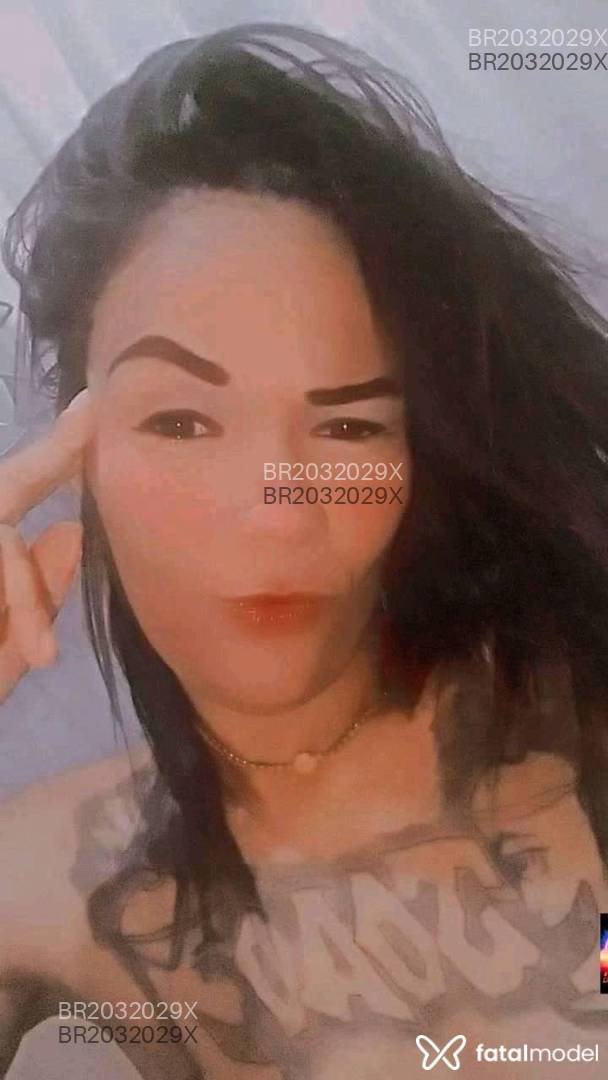 Acompanhante mulher morena (o) de olhos mel em Virtual - Kiria