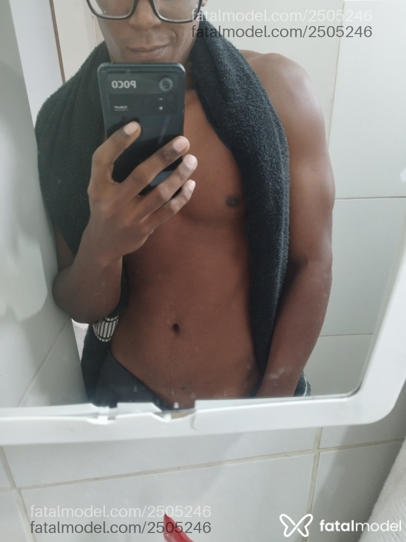 Acompanhante homem morena (o) de olhos pretos em Serra Acompanhante homem morena (o) de olhos pretos em Serra - Samuray