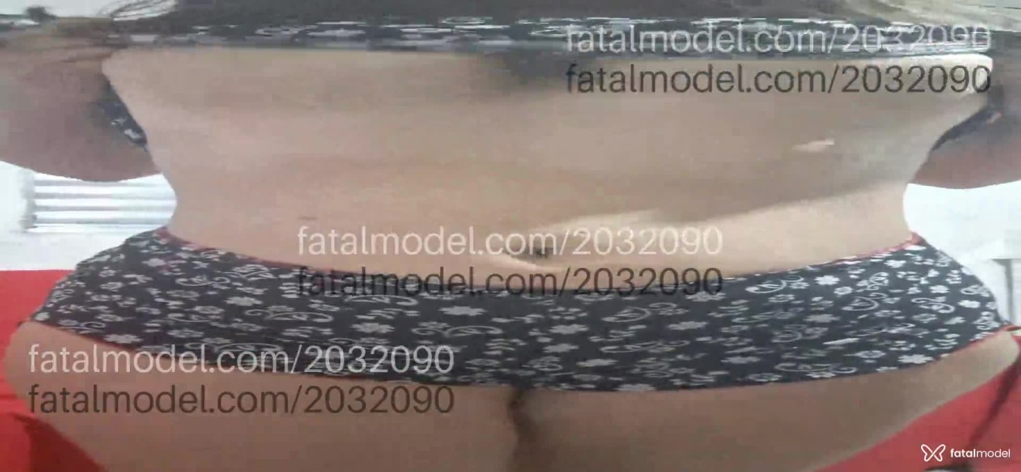 Acompanhante mulher com cabelo castanho de olhos castanhos em Virtual - Musaa