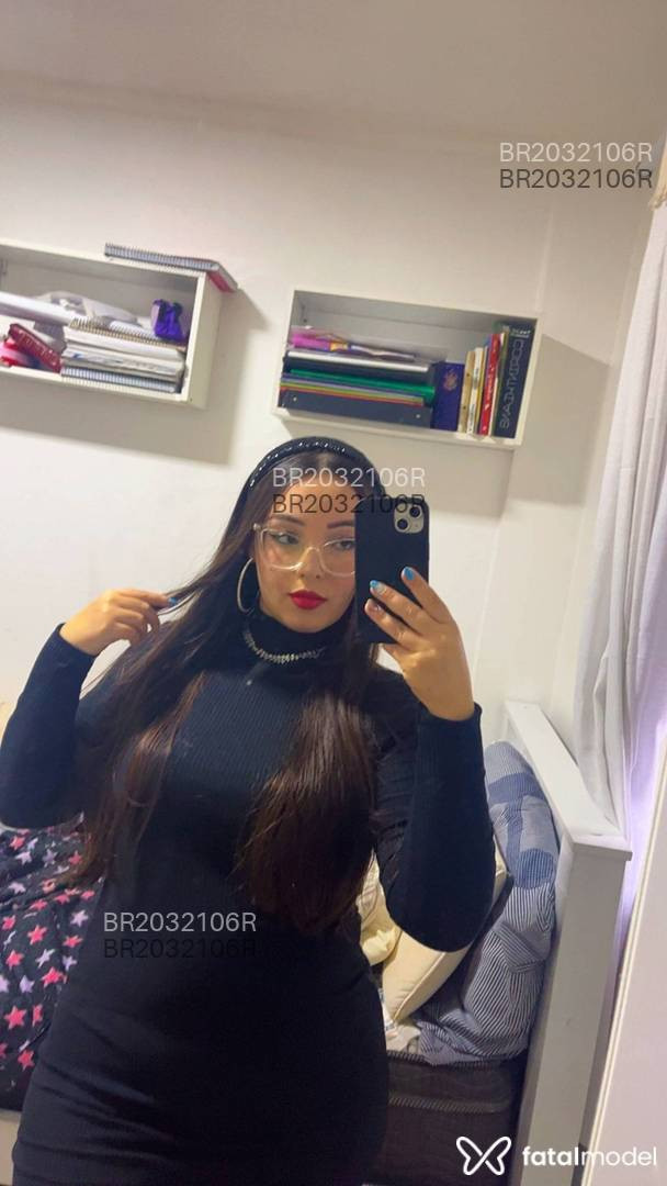 Acompanhante mulher com cabelo castanho de olhos castanhos em São Paulo - Sah