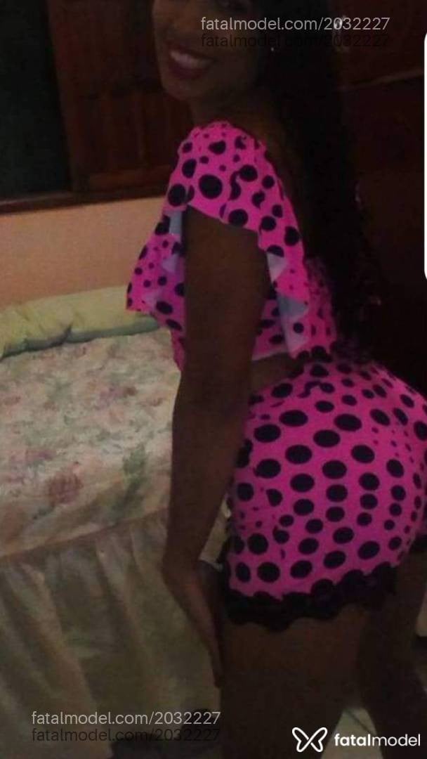Acompanhante mulher morena (o) de olhos mel - Melry