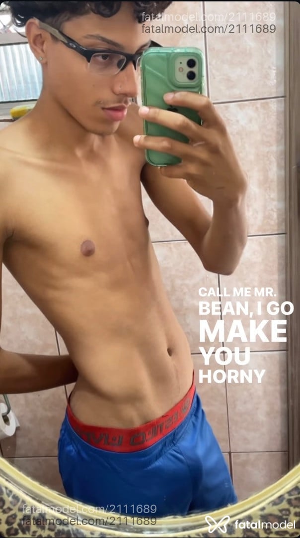 Acompanhante homem morena (o) de olhos pretos - Loveboy