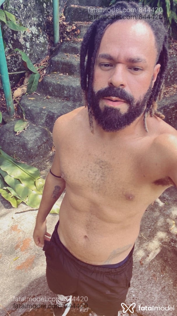 Acompanhante homem morena (o) de olhos castanhos em Cabo Frio - Yago Rocha