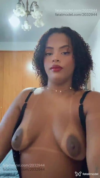 Acompanhante mulher com cabelo castanho de olhos castanhos em Guaratinguetá - Cacau Morais