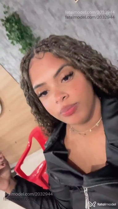 Acompanhante mulher com cabelo castanho de olhos castanhos em Guaratinguetá - Cacau Morais