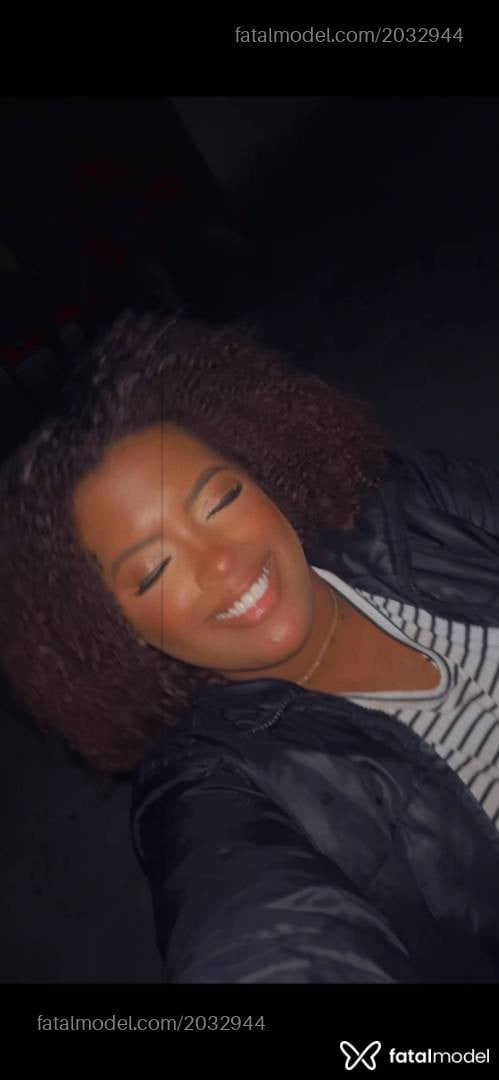 Acompanhante mulher com cabelo castanho de olhos castanhos em Guaratinguetá - Cacau Morais