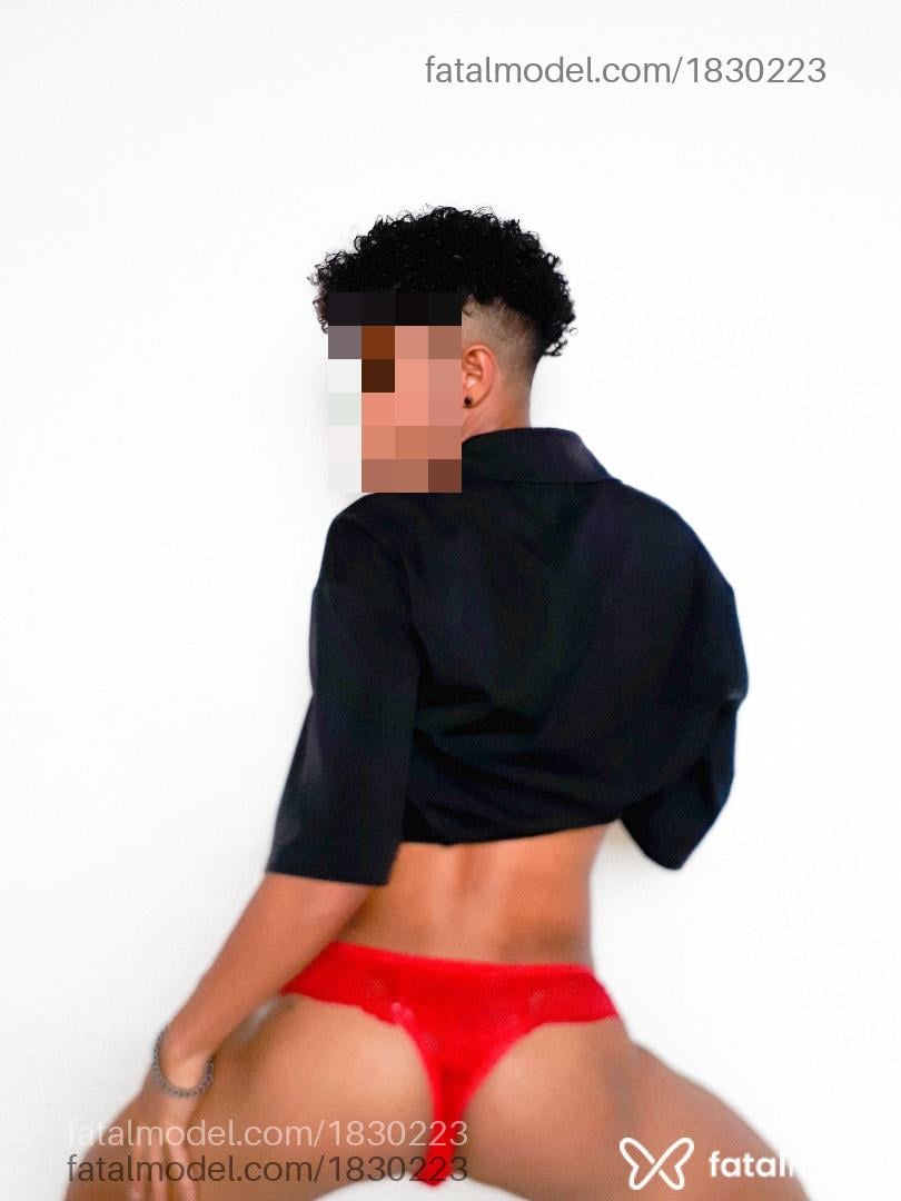 Acompanhante mulher trans morena (o) de olhos castanhos em Tucano - Estrela Davi