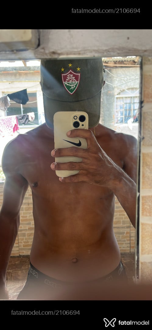 Acompanhante homem morena (o) de olhos pretos em São Gonçalo - Elétricista