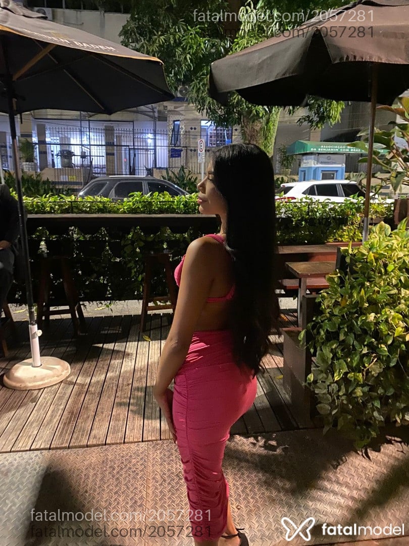Acompanhante mulher morena (o) de olhos castanhos em Belém - Nicole