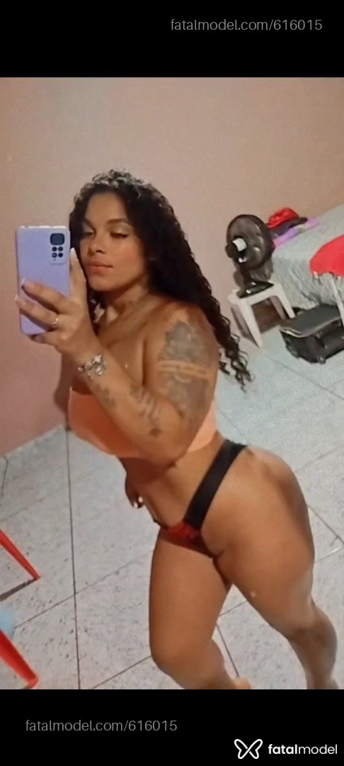 Acompanhante mulher com cabelo castanho de olhos castanhos - Morenah Acompanhante mulher com cabelo castanho de olhos castanhos - Morenah