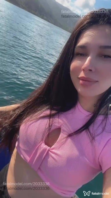 Acompanhante mulher com cabelo castanho de olhos castanhos - Bella