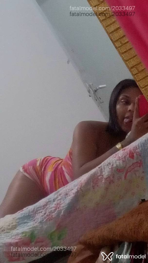 Acompanhante mulher trans morena (o) de olhos castanhos - Thayla Brito