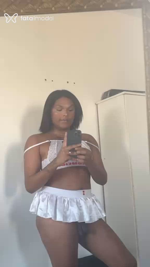 Acompanhante mulher trans morena (o) de olhos castanhos - Thayla Brito