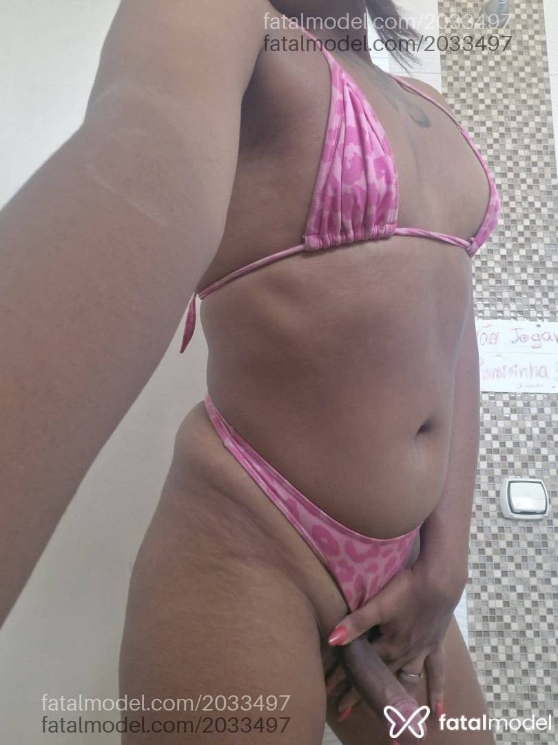 Acompanhante mulher trans morena (o) de olhos castanhos - Thayla Brito