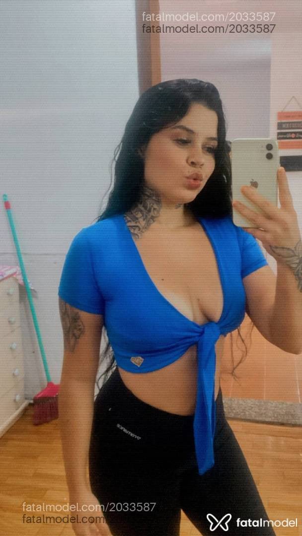 Acompanhante mulher morena (o) de olhos castanhos - Melody Porto