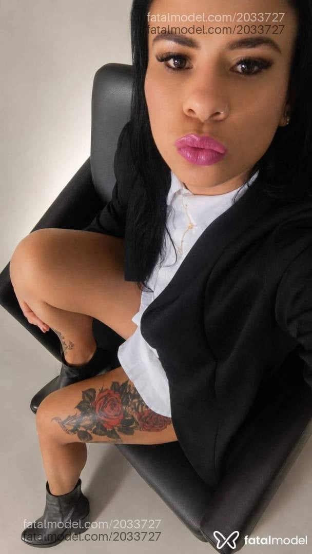 Acompanhante mulher com cabelo castanho de olhos castanhos - Morena Rosa