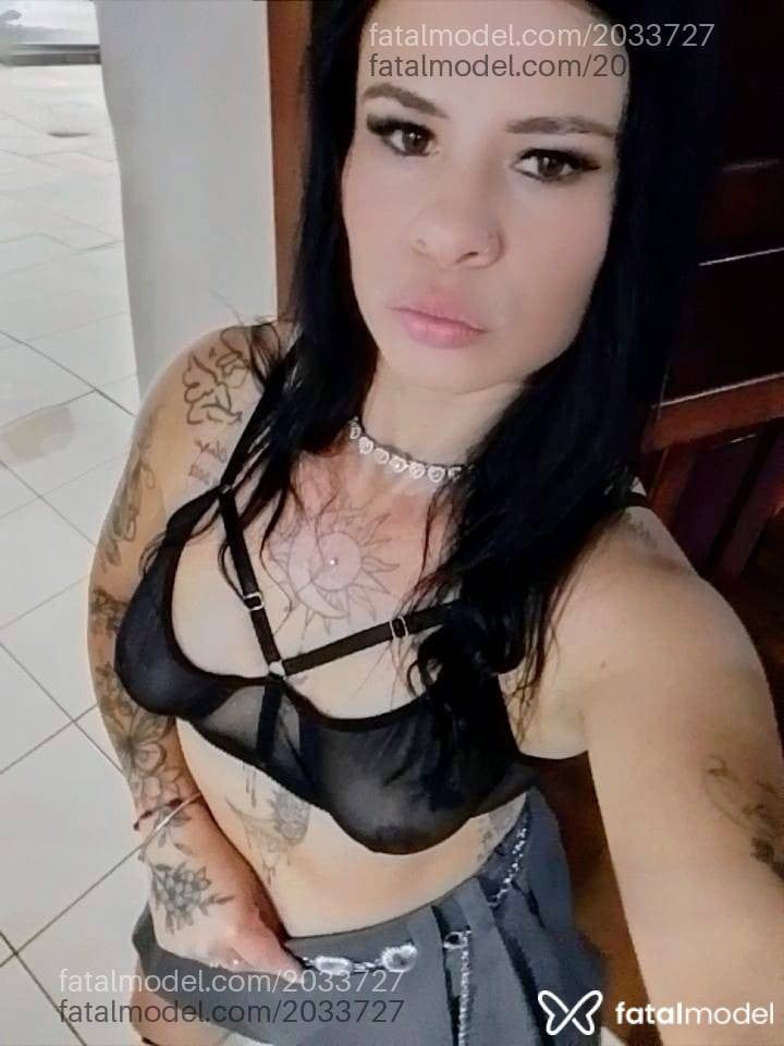 Acompanhante mulher com cabelo castanho de olhos castanhos em Cascavel - Morena Rosa
