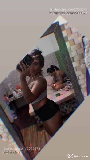 Acompanhante mulher com cabelo castanho de olhos castanhos - Biia Acompanhante mulher com cabelo castanho de olhos castanhos - Biia
