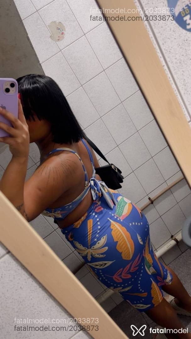 Acompanhante mulher com cabelo castanho de olhos castanhos - Biia