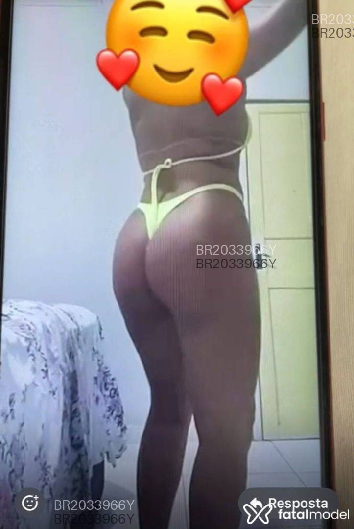 Acompanhante mulher loira (o) de olhos castanhos em Ji-Paraná - Luana
