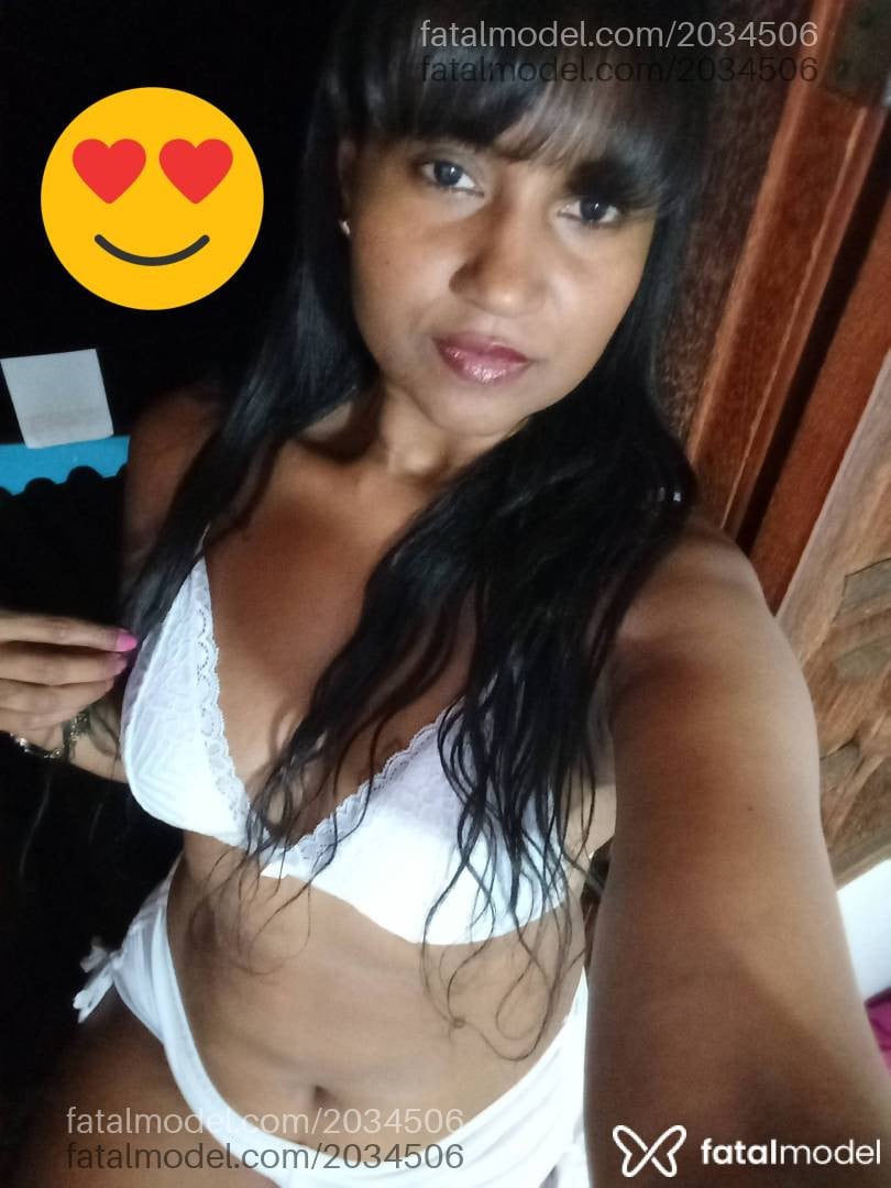 Acompanhante mulher morena (o) de olhos pretos - Juliana