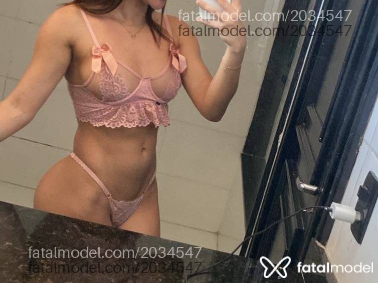 Acompanhante mulher morena (o) de olhos castanhos - Dani Barbosa