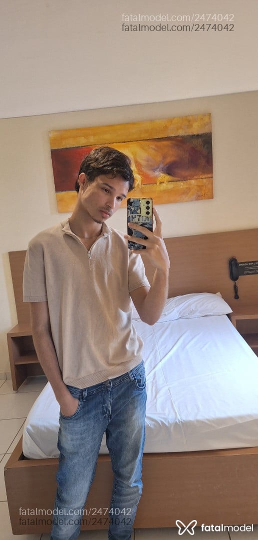 Acompanhante homem morena (o) de olhos castanhos em São Paulo Acompanhante homem morena (o) de olhos castanhos em São Paulo - Junior