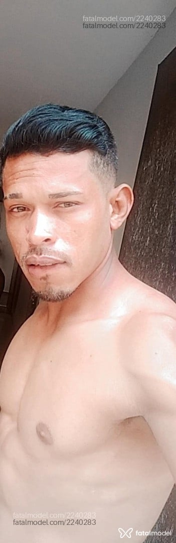 Acompanhante homem morena (o) de olhos castanhos - Erikys