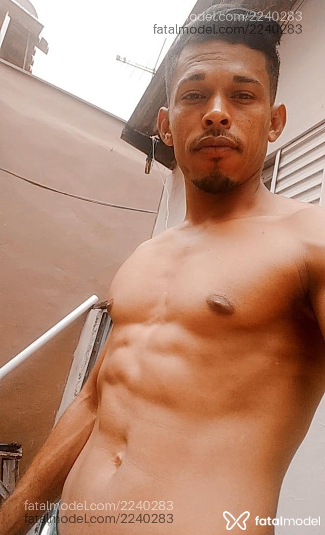 Acompanhante homem morena (o) de olhos castanhos - Erikys