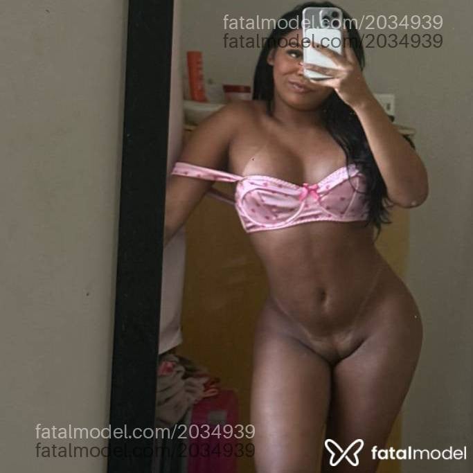 Acompanhante mulher trans morena (o) de olhos pretos em Teófilo Otoni - Rafaela Liz