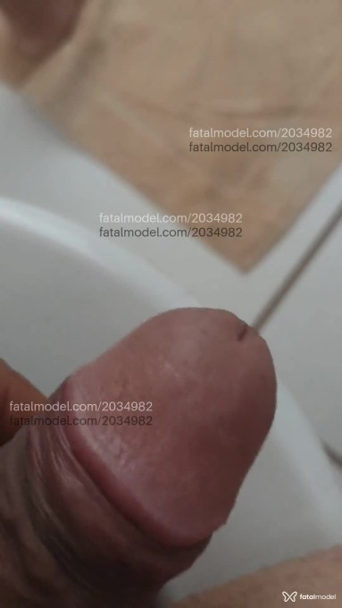 Acompanhante homem com cabelo castanho de olhos castanhos em Virtual - Carlos