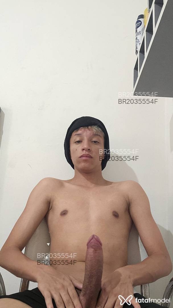 Acompanhante homem morena (o) de olhos verdes em Vitória Acompanhante homem morena (o) de olhos verdes em Vitória - Benjamin