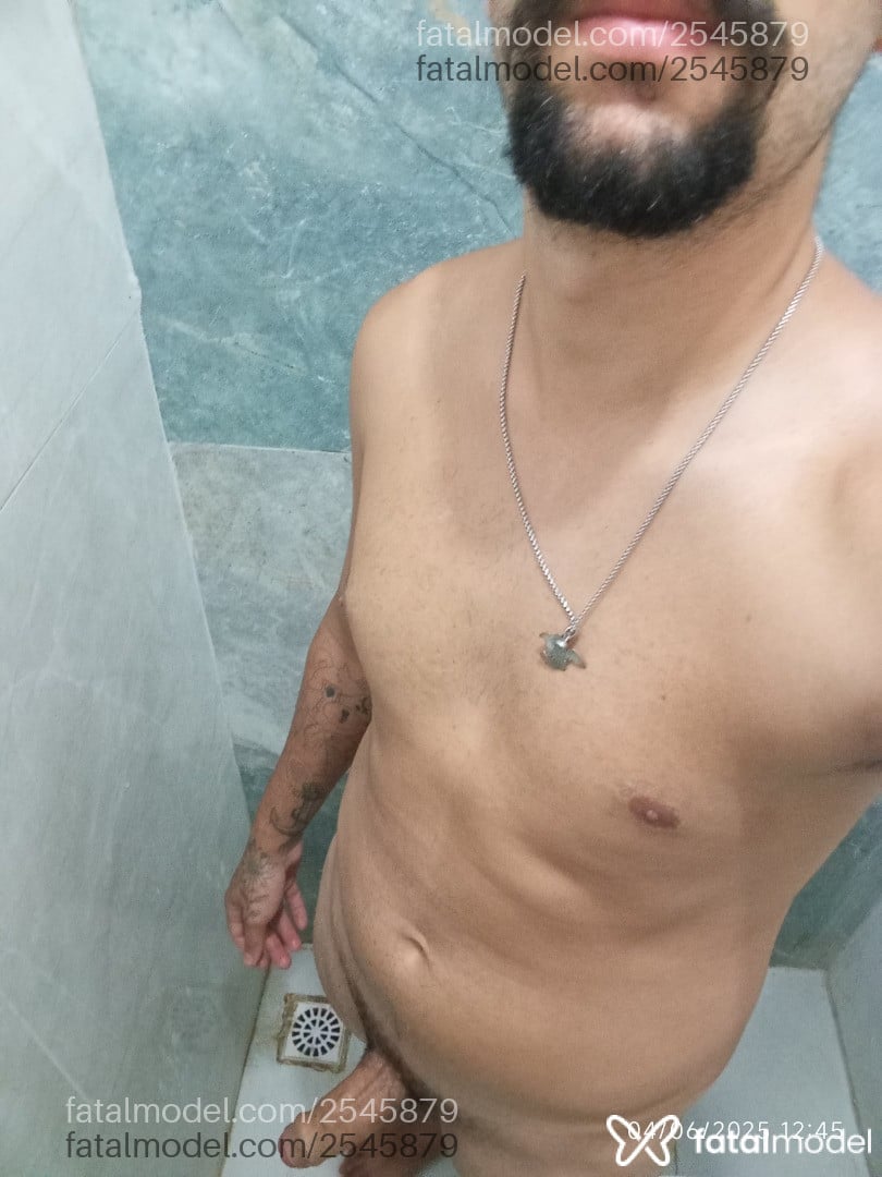 Acompanhante homem morena (o) de olhos castanhos - Henrique