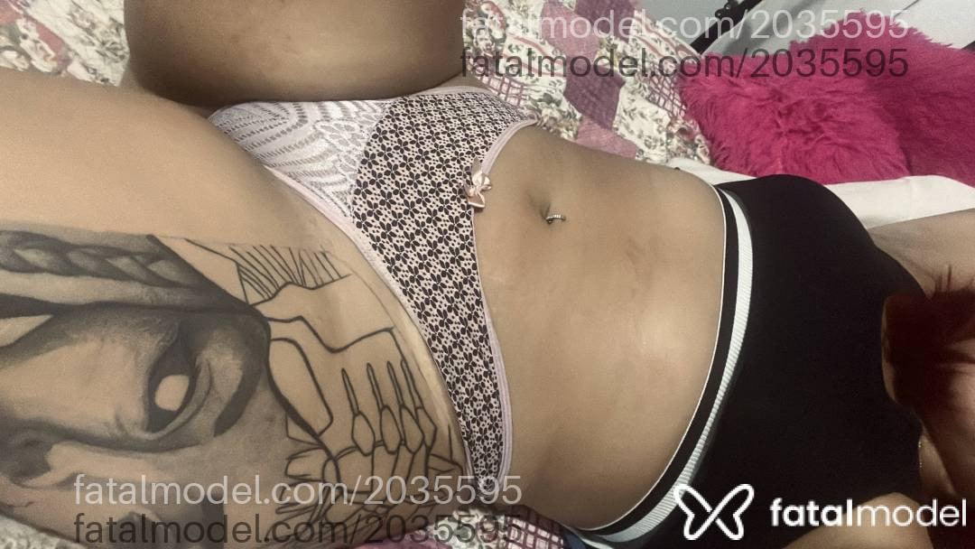 Acompanhante mulher morena (o) de olhos mel - Íris Hernandez