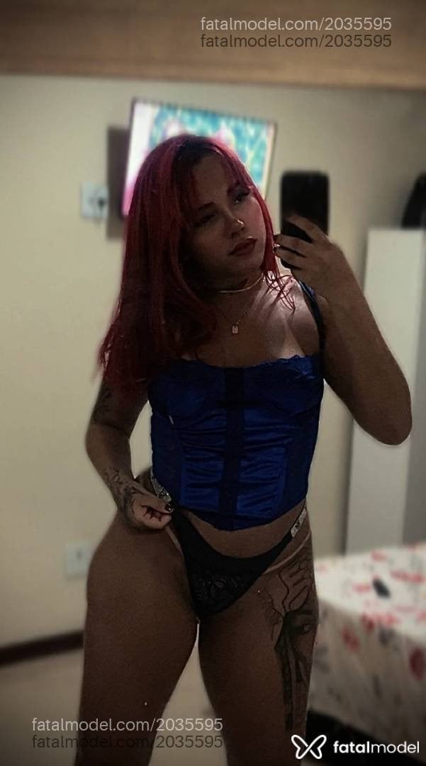 Acompanhante mulher ruiva (o) de olhos mel - Íris Hernandez
