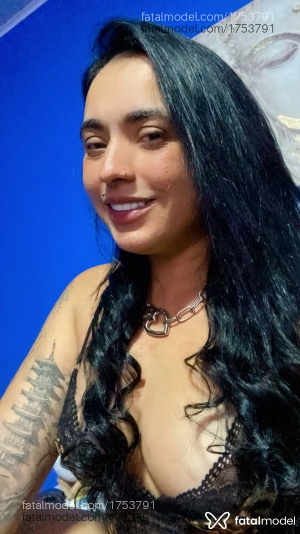 Acompanhante mulher morena (o) de olhos mel em São Paulo Acompanhante mulher morena (o) de olhos mel em São Paulo - Rayssa Garcia
