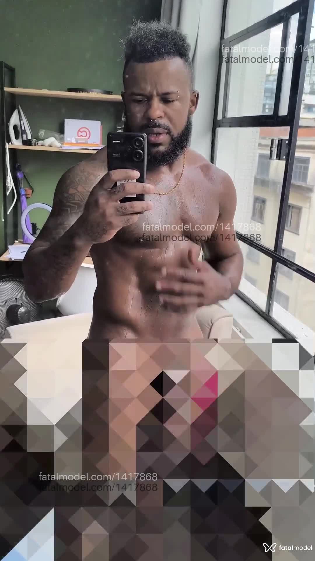 Acompanhante homem morena (o) de olhos castanhos em São Paulo - Nursetatuado
