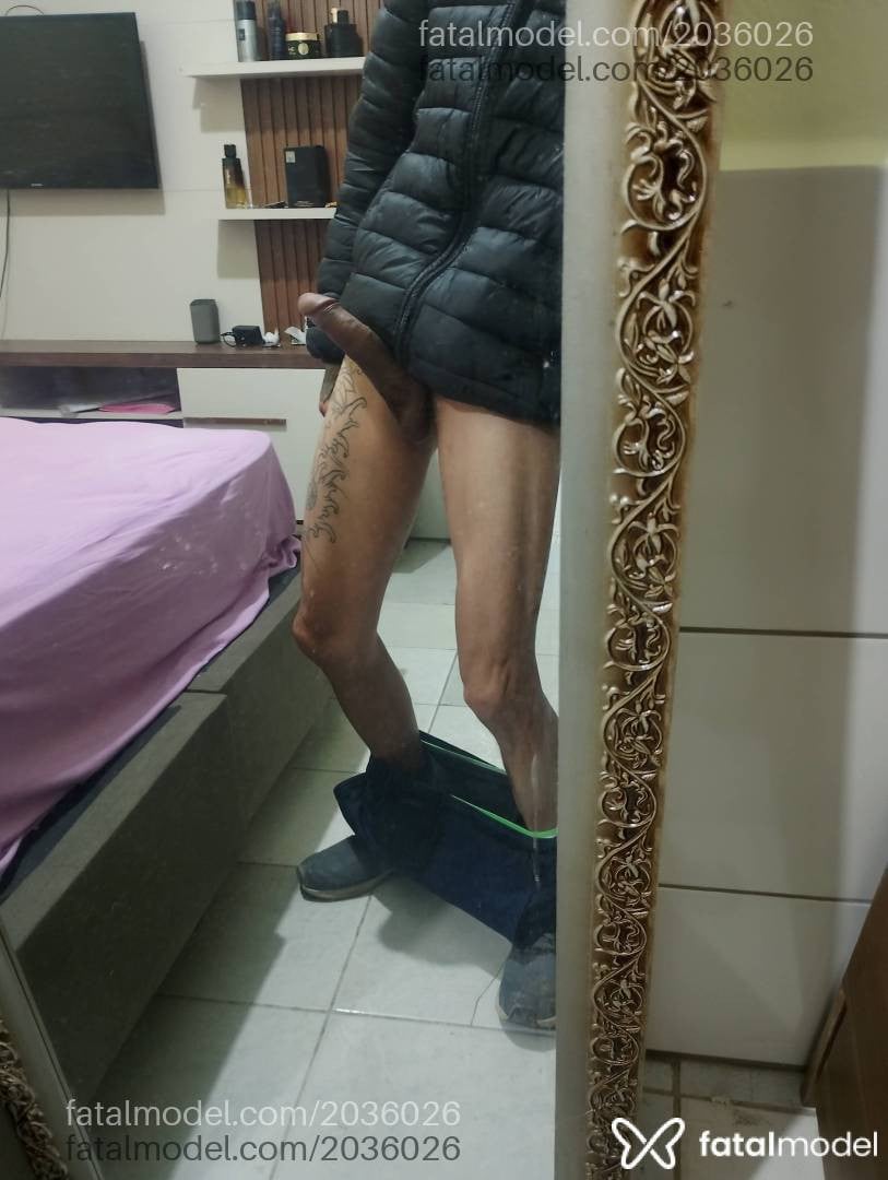 Acompanhante homem com cabelo castanho de olhos castanhos - Borel
