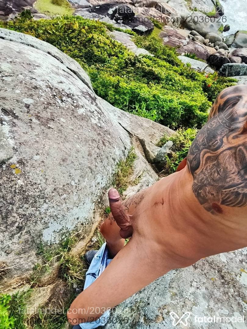 Acompanhante homem com cabelo castanho de olhos castanhos - Borel