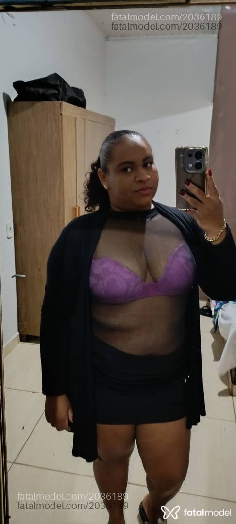Acompanhante mulher com cabelo castanho de olhos pretos em Loanda - Bombomzinho