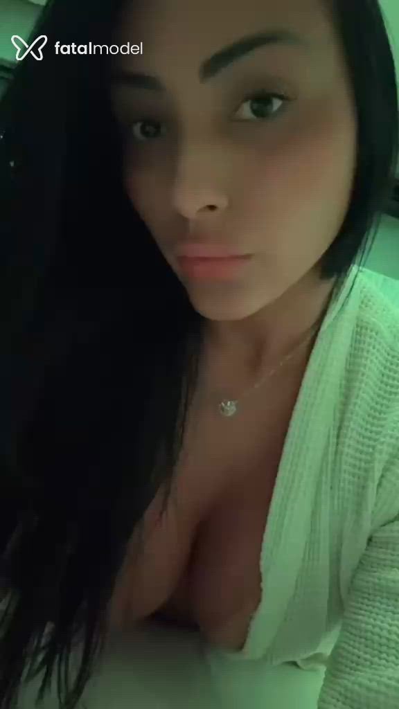 Acompanhante mulher morena (o) de olhos pretos em Piracicaba Acompanhante mulher morena (o) de olhos pretos em Piracicaba - Isabely Fernandes