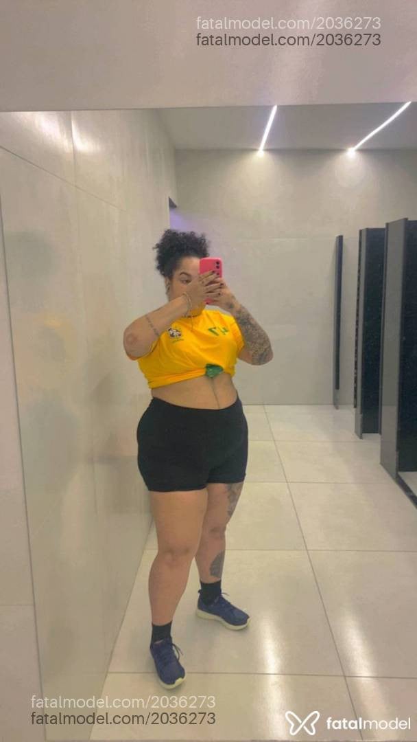 Acompanhante mulher com cabelo castanho de olhos castanhos - Bianca Nucci