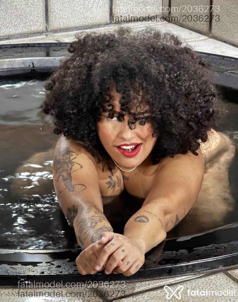 Acompanhante mulher com cabelo castanho de olhos castanhos em Jequié - Bianca Nucci