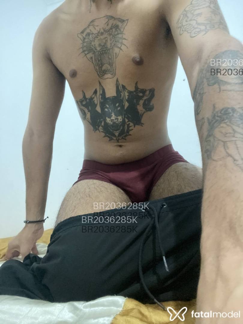 Acompanhante homem morena (o) de olhos castanhos em São Paulo - Tatuadox