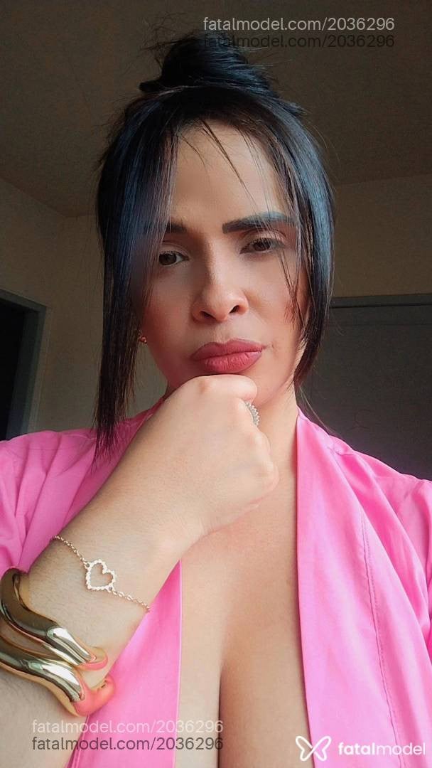 Acompanhante mulher morena (o) de olhos castanhos - Eduarda Medeiros