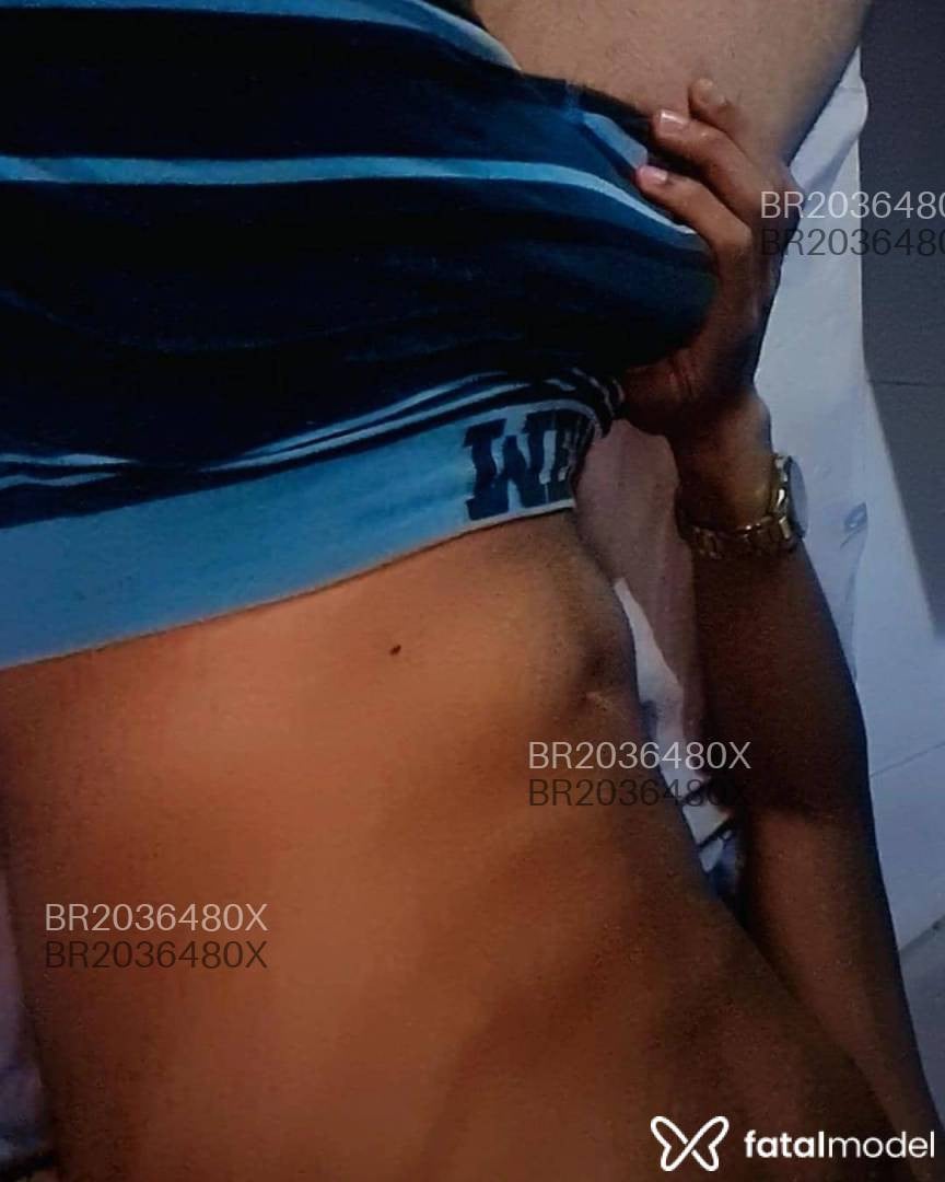 Acompanhante homem com cabelo castanho de olhos castanhos em Aracaju Acompanhante homem com cabelo castanho de olhos castanhos em Aracaju - Kauê Pereira