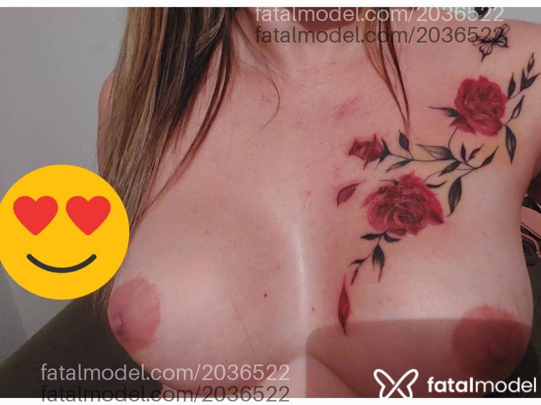 Acompanhante mulher loira (o) de olhos castanhos - Kelly