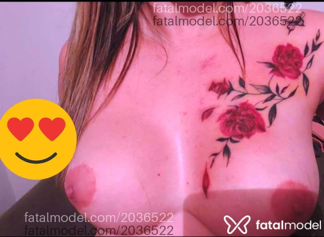 Acompanhante mulher loira (o) de olhos castanhos - Kelly
